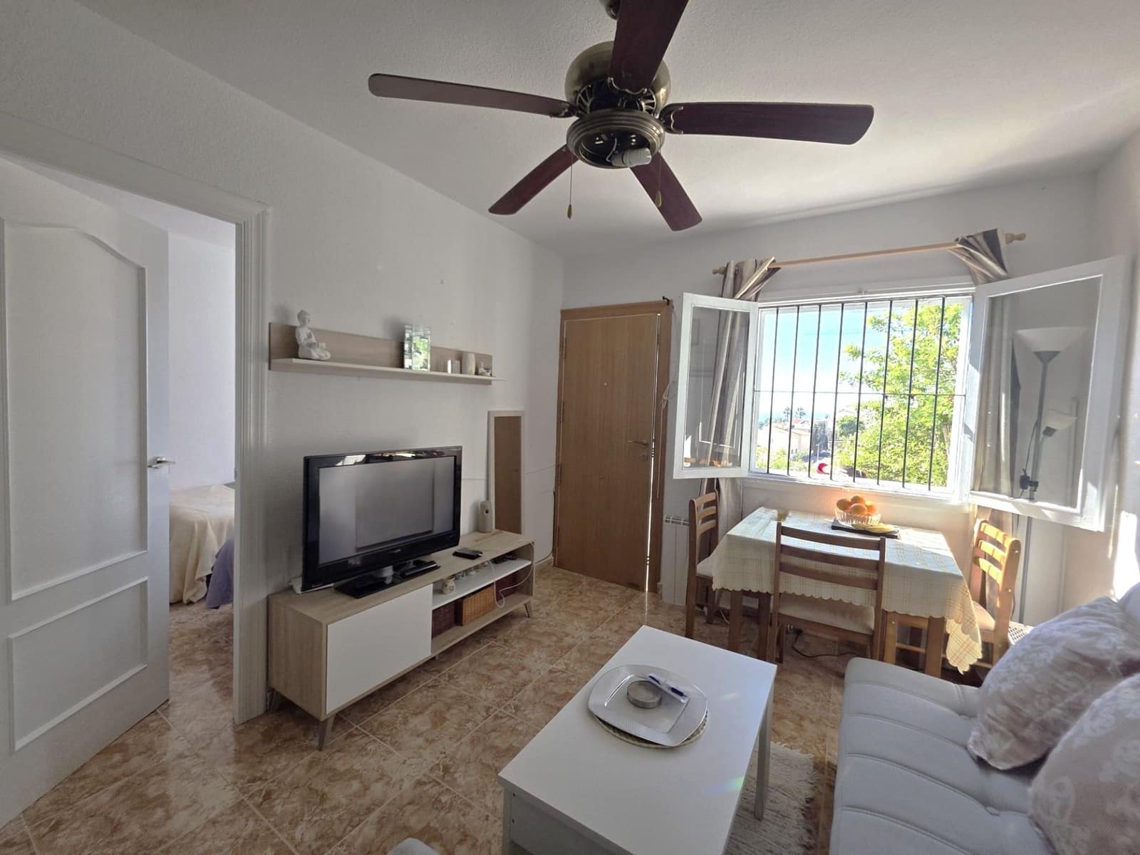 2 slaapkamer Halfvrijstaande villa te koop in Santa Pola met garage - € 199.000 (Ref: 9637189)