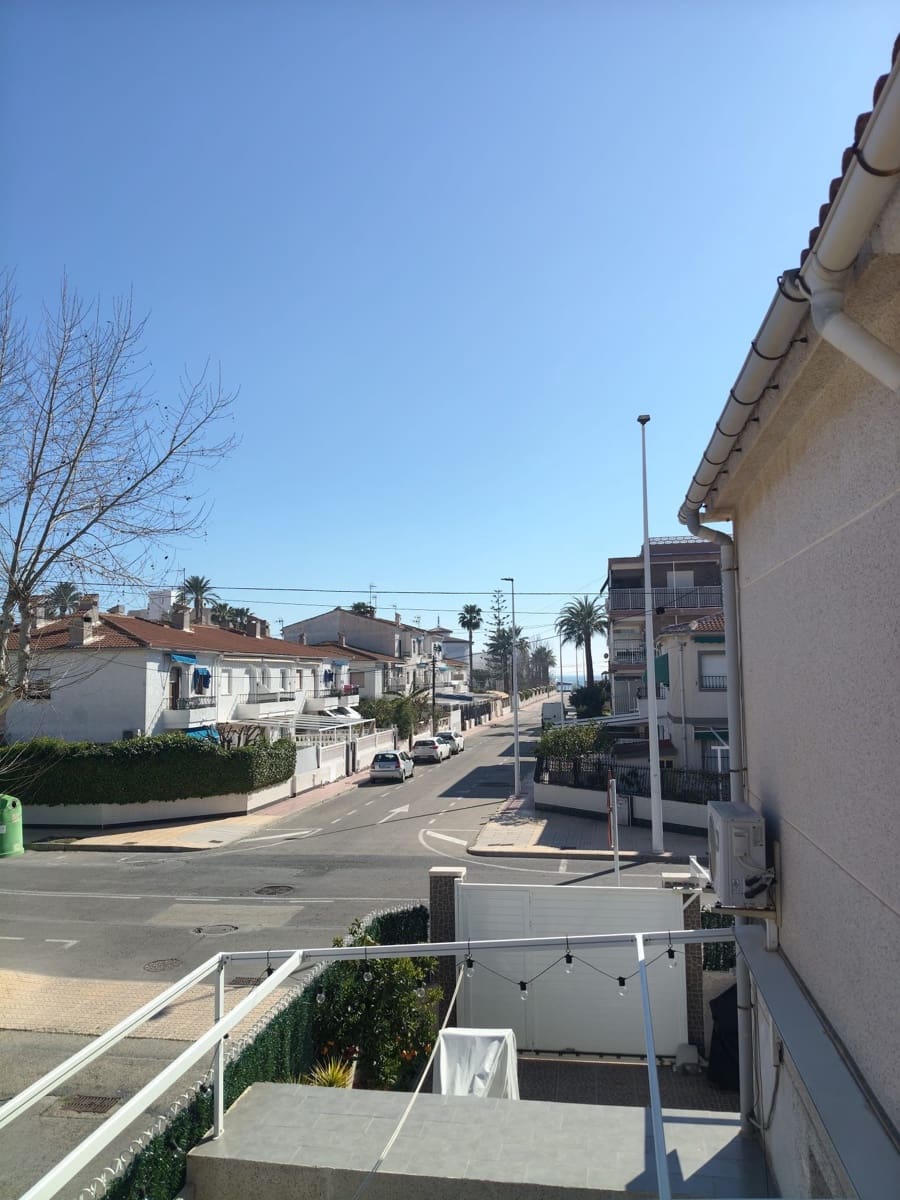 2 sovrum Bungalow att hyra i Santa Pola med garage - 900 € (Ref: 9647821)