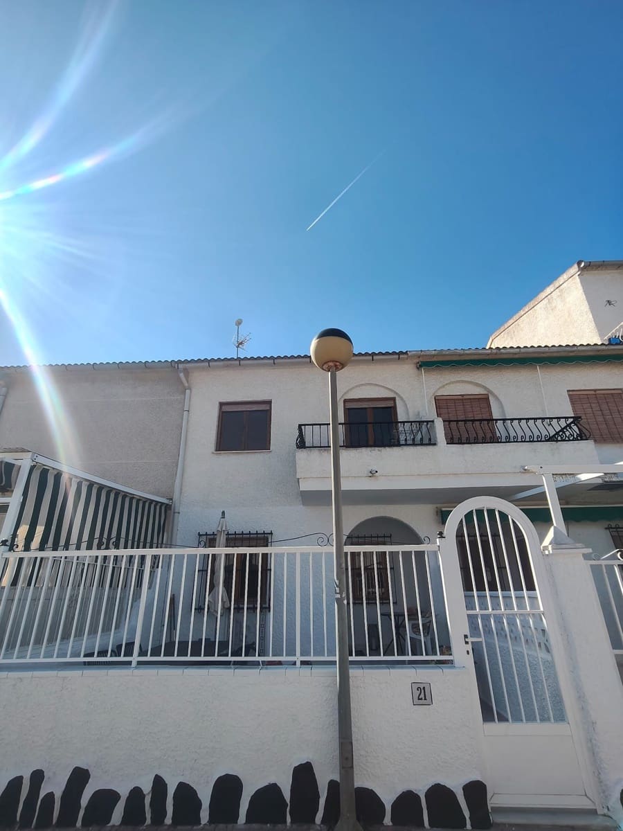 2 sovrum Bungalow att hyra i Santa Pola med garage - 900 € (Ref: 9647821)