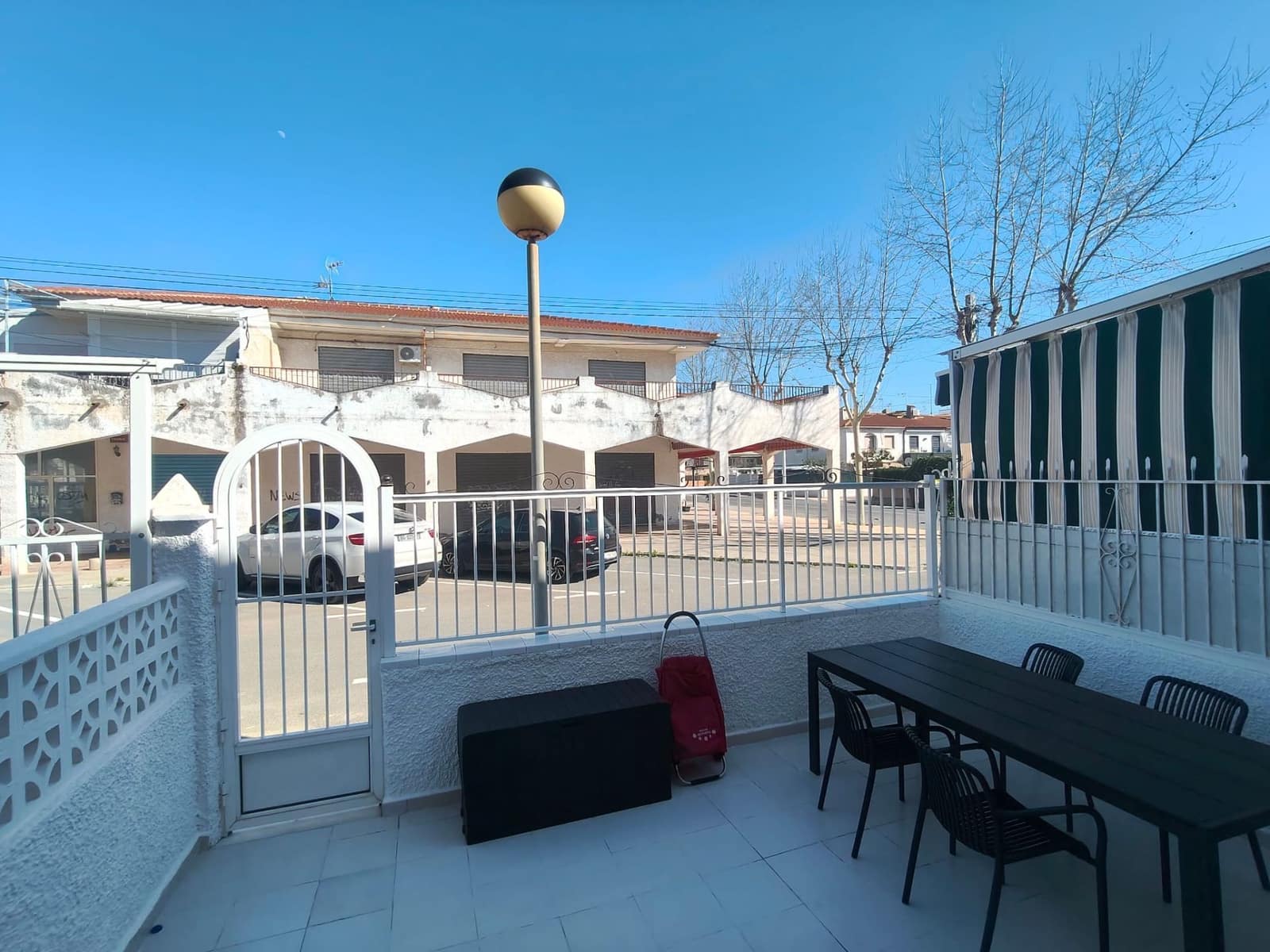2 sovrum Bungalow att hyra i Santa Pola med garage - 900 € (Ref: 9647821)