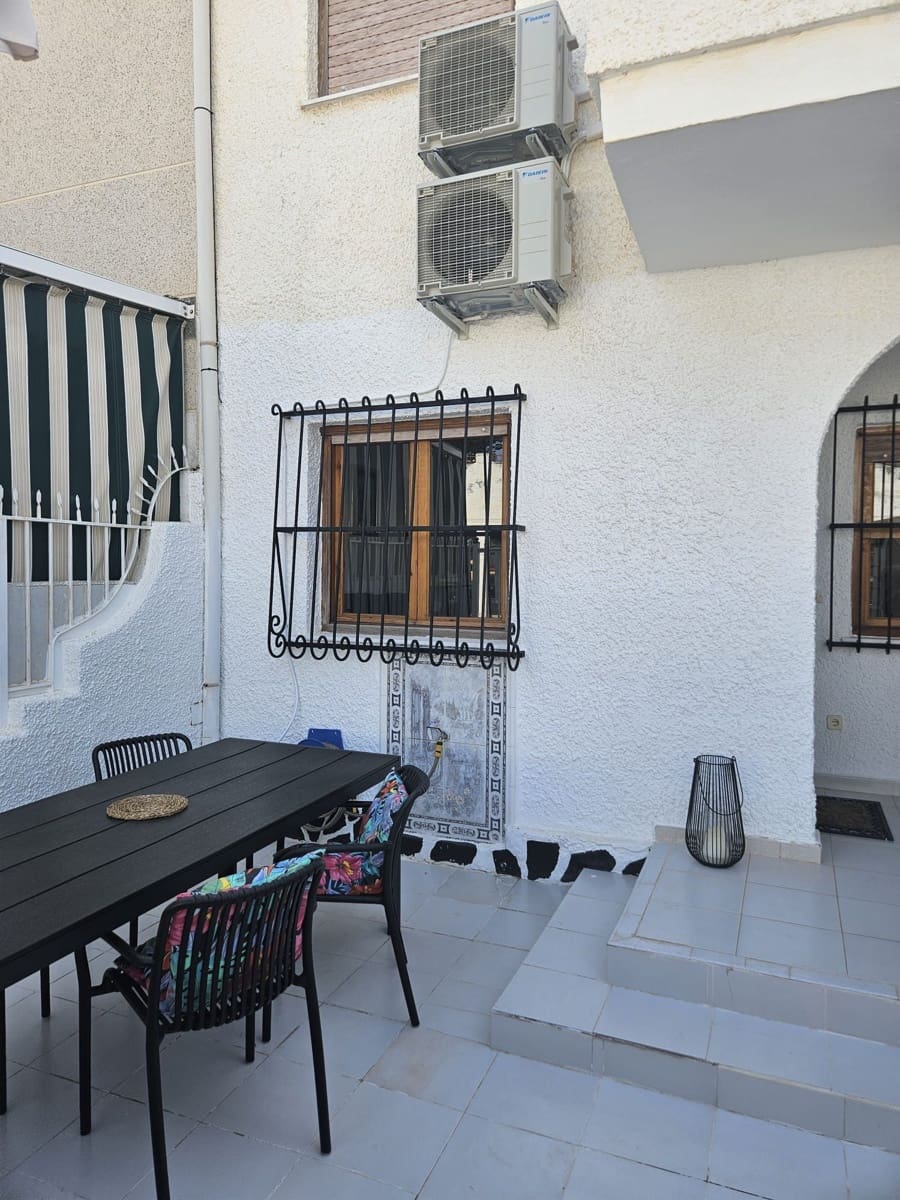 2 Zimmer Bungalow zu vermieten in Santa Pola mit Garage - 900 € (Ref: 9647821)