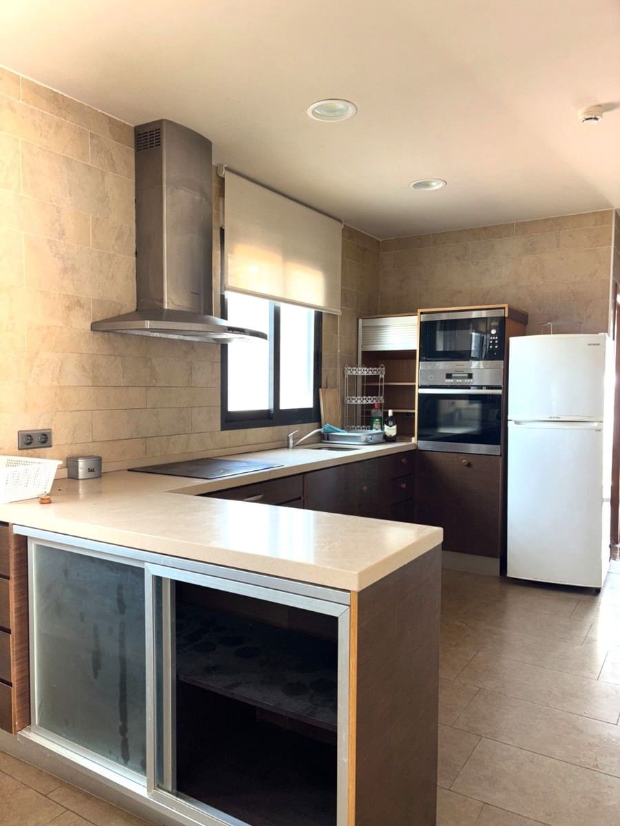 5 chambre Villa/Maison à vendre à Aspe avec garage - 350 000 € (Ref: 9679551)