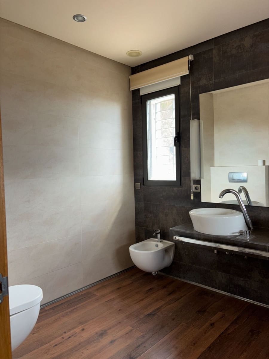 5 chambre Villa/Maison à vendre à Aspe avec garage - 350 000 € (Ref: 9679551)