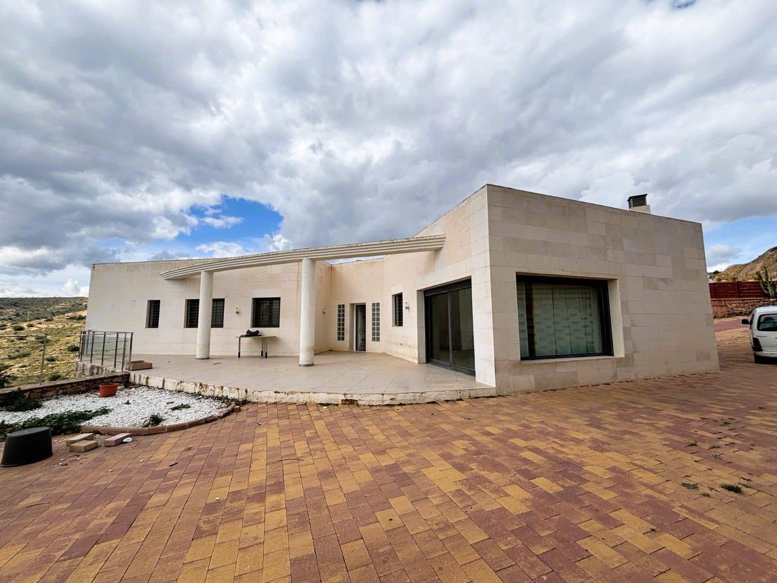 5 chambre Villa/Maison à vendre à Aspe avec garage - 350 000 € (Ref: 9679551)