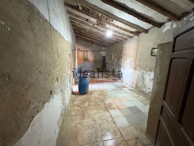 4 bedroom Villa for sale in Elche / Elx with garage - € 153,000 (Ref: 9690098)