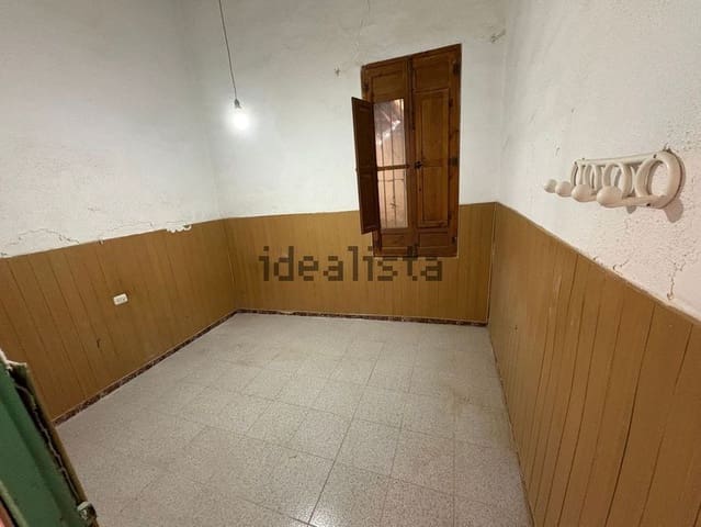 4 bedroom Villa for sale in Elche / Elx with garage - € 153,000 (Ref: 9690098)