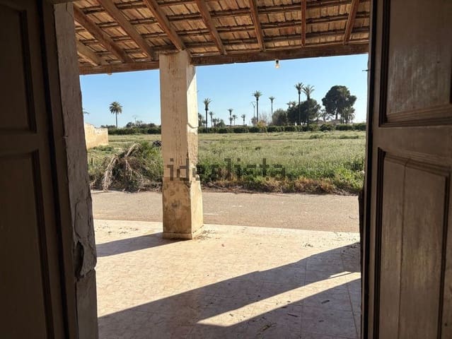 4 bedroom Villa for sale in Elche / Elx with garage - € 153,000 (Ref: 9690098)