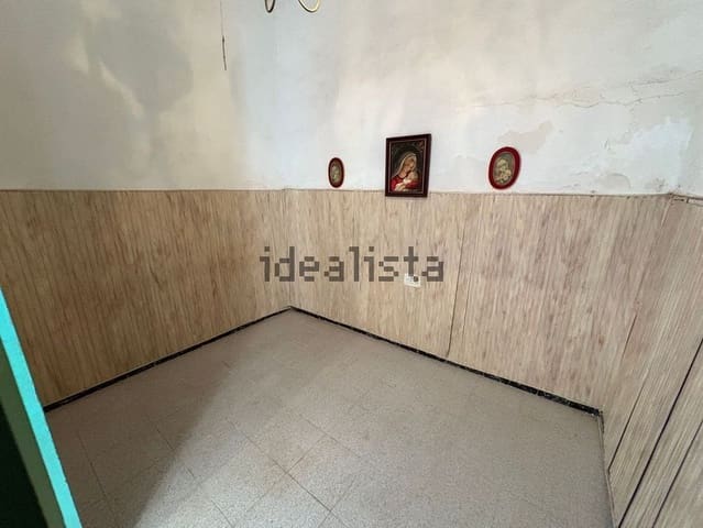 4 bedroom Villa for sale in Elche / Elx with garage - € 153,000 (Ref: 9690098)