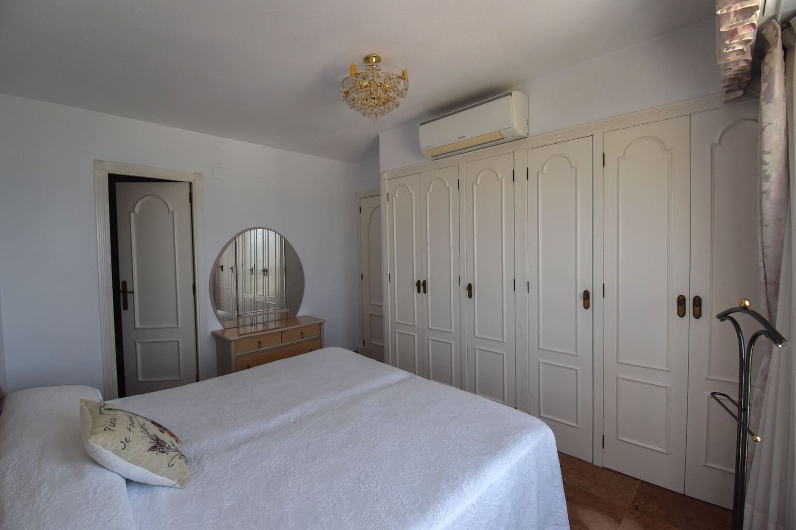 3 sovrum Lägenhet att hyra i Santa Pola - 2 000 € (Ref: 9714574)