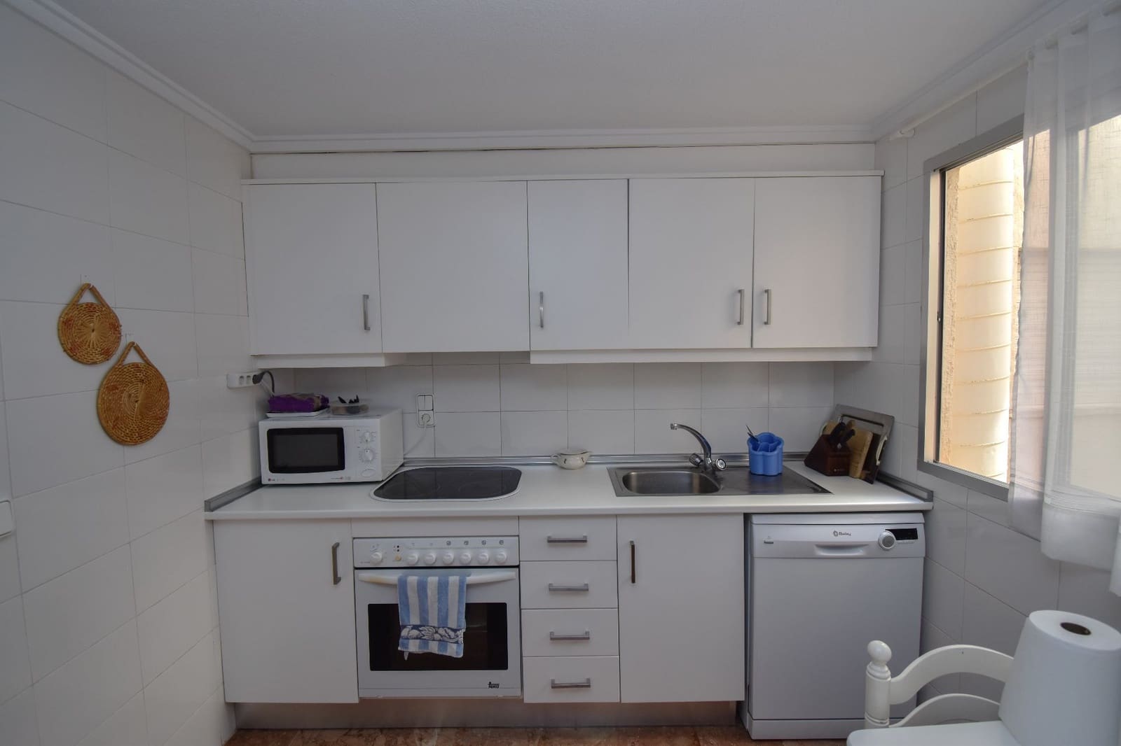 3 sovrum Lägenhet att hyra i Santa Pola - 2 000 € (Ref: 9714574)