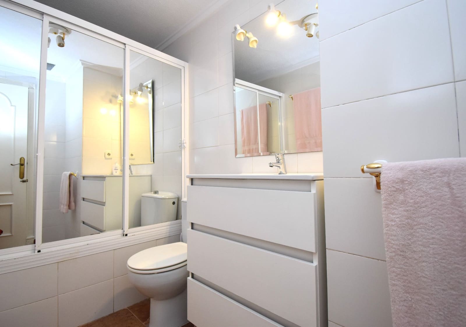 3 sovrum Lägenhet att hyra i Santa Pola - 2 000 € (Ref: 9714574)