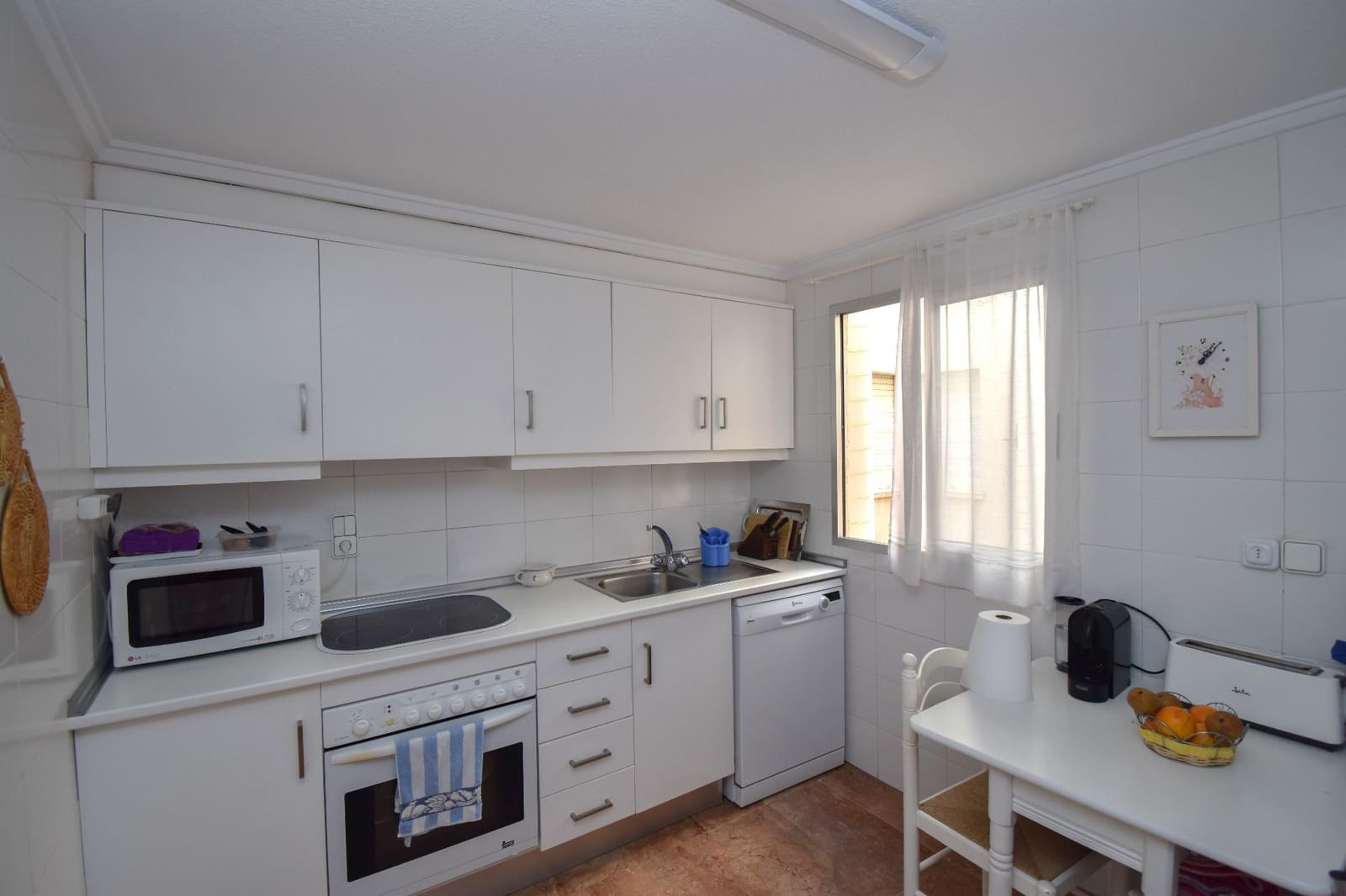 3 sovrum Lägenhet att hyra i Santa Pola - 2 000 € (Ref: 9714574)