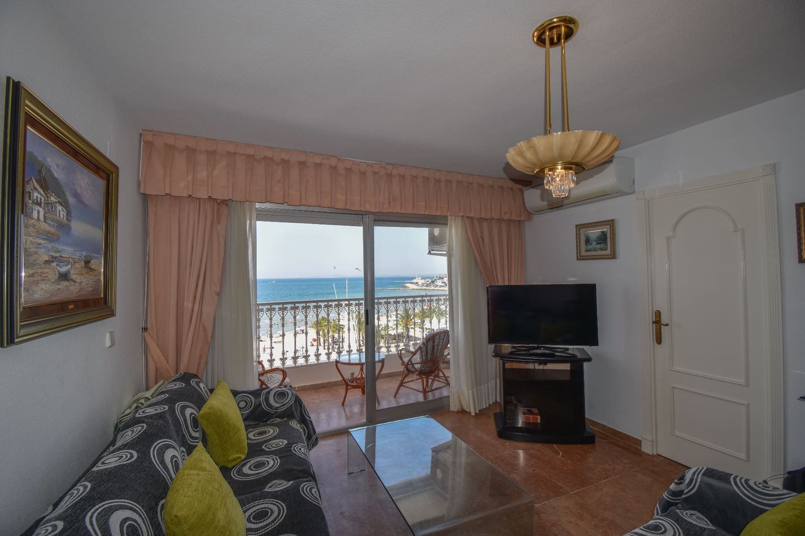 3 sovrum Lägenhet att hyra i Santa Pola - 2 000 € (Ref: 9714574)
