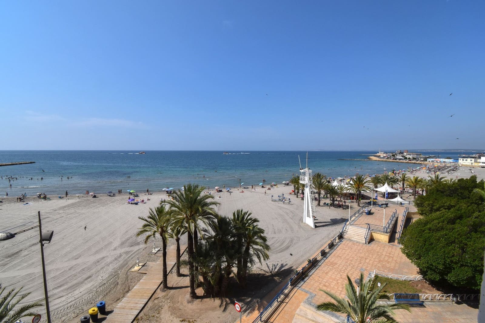 3 sovrum Lägenhet att hyra i Santa Pola - 2 000 € (Ref: 9714574)