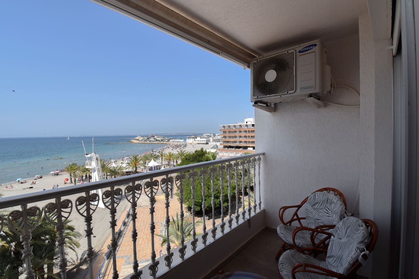 3 sovrum Lägenhet att hyra i Santa Pola - 2 000 € (Ref: 9714574)