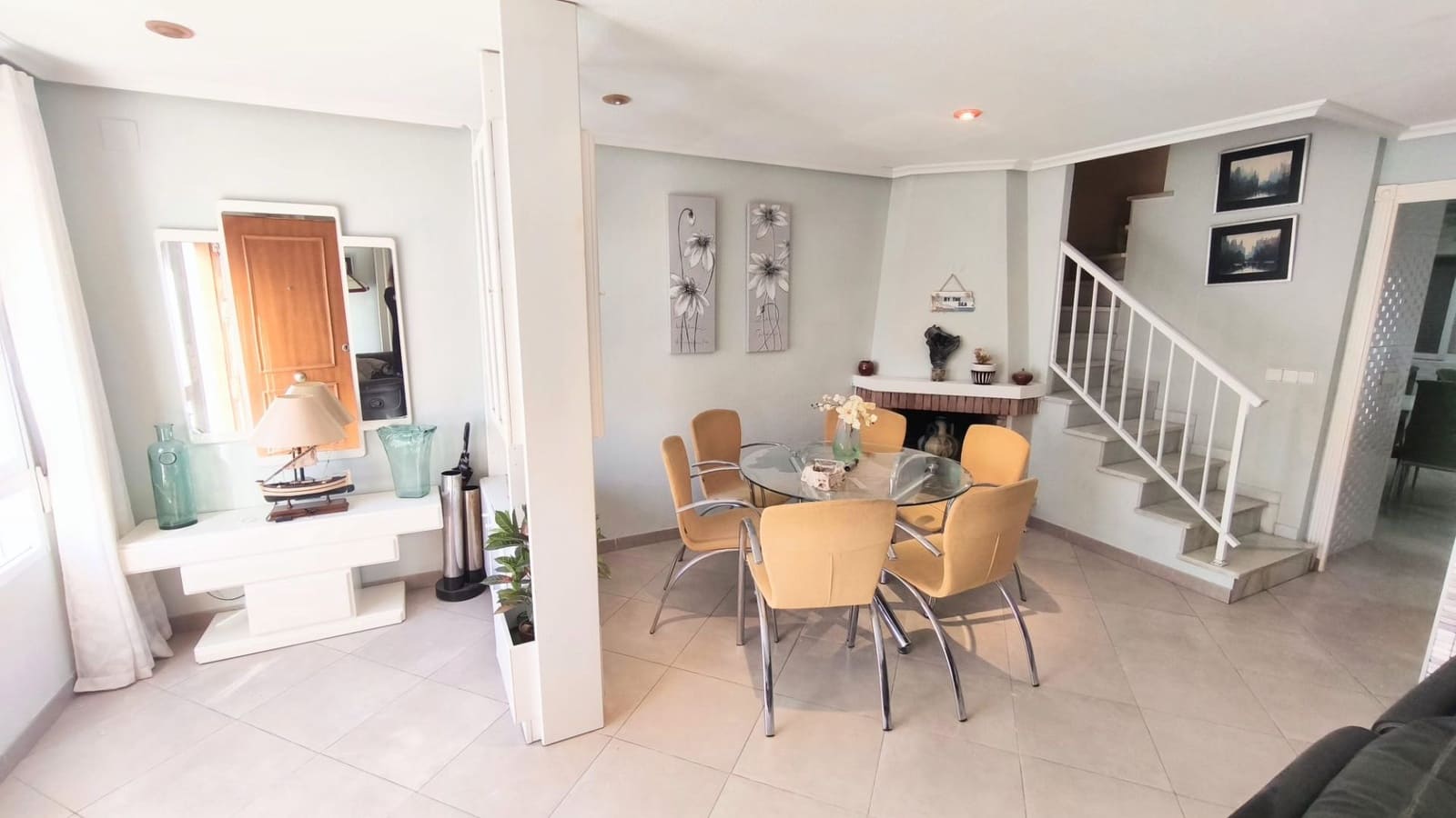 4 bedroom Semi-detached Villa for sale in Santa Pola with garage - € 420,000 (Ref: 9721375)