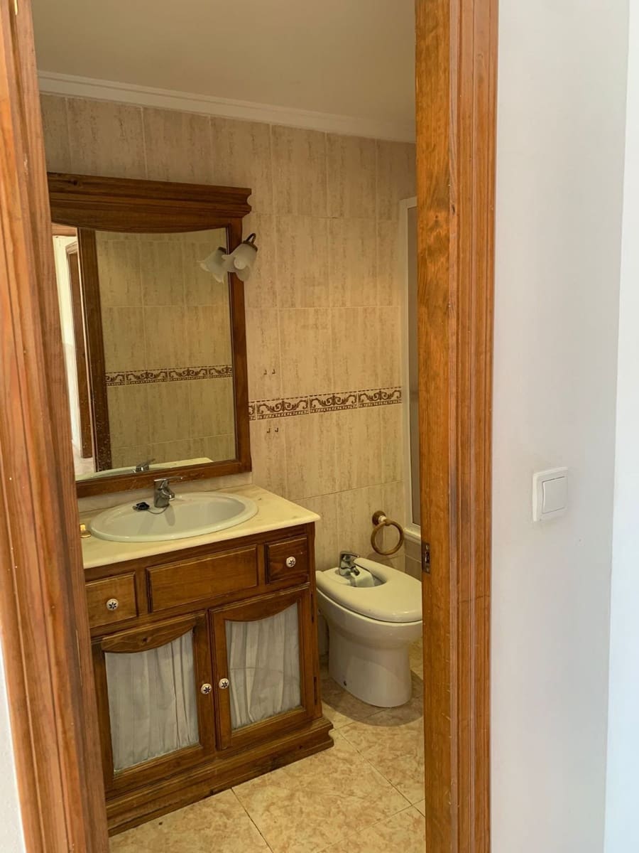 4 soveværelse Villa til salg i Santa Pola med swimmingpool garage - € 215.000 (Ref: 9731718)