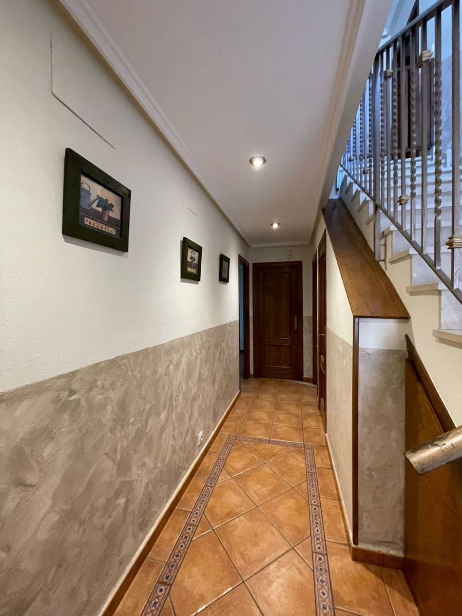 4 soveværelse Villa til salg i Santa Pola med swimmingpool garage - € 215.000 (Ref: 9731718)