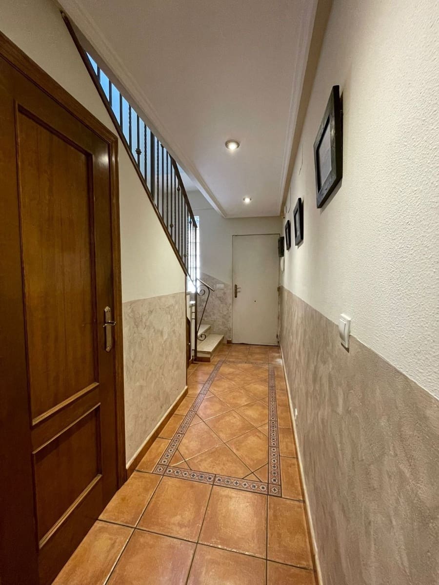 4 soveværelse Villa til salg i Santa Pola med swimmingpool garage - € 215.000 (Ref: 9731718)