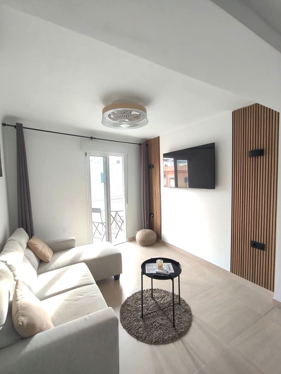 3 bedroom Apartment for rent in Santa Pola - € 800 (Ref: 9758561)