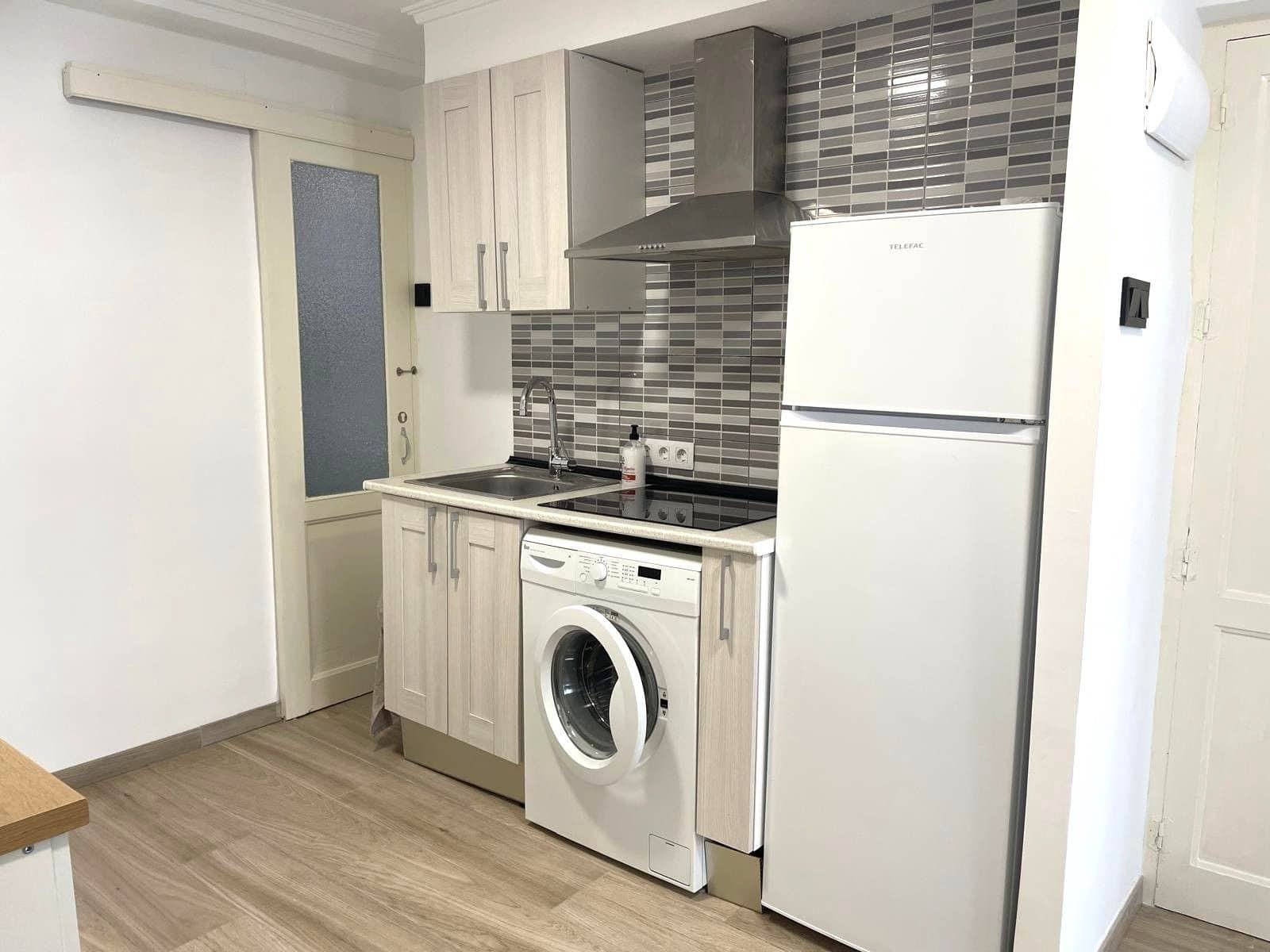 2 bedroom Apartment for rent in Santa Pola - € 800 (Ref: 9758562)