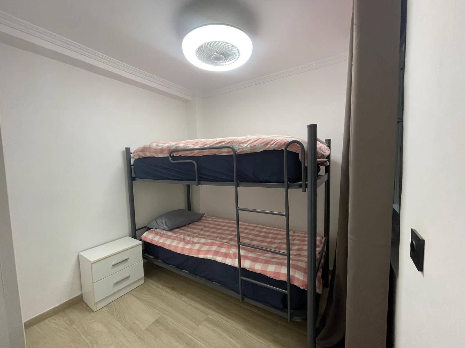 2 bedroom Apartment for rent in Santa Pola - € 800 (Ref: 9758562)