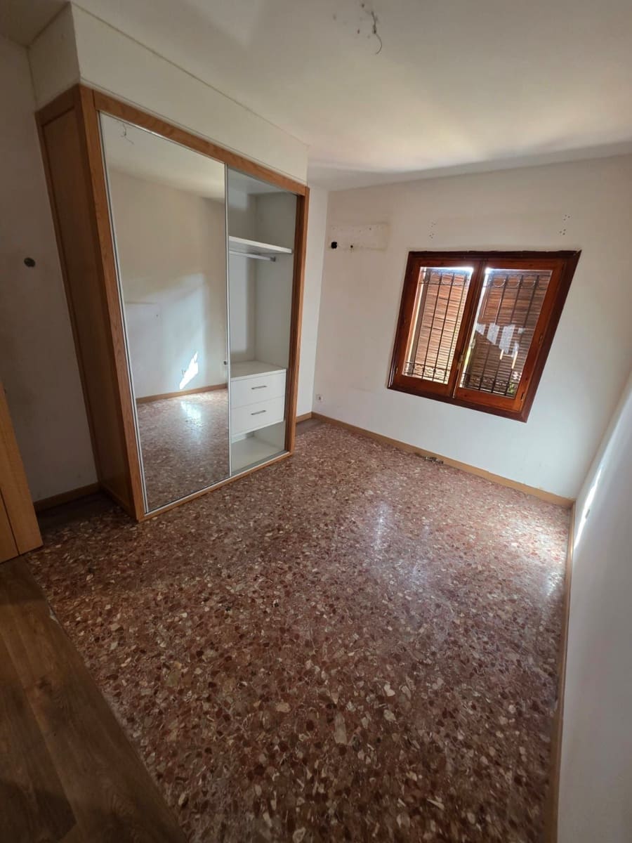 6 bedroom Villa for sale in Santa Pola - € 750,000 (Ref: 9819965)