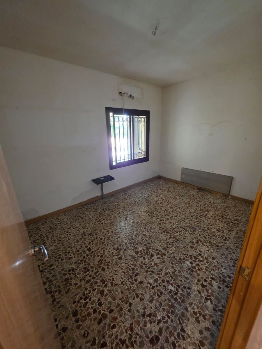 6 bedroom Villa for sale in Santa Pola - € 750,000 (Ref: 9819965)
