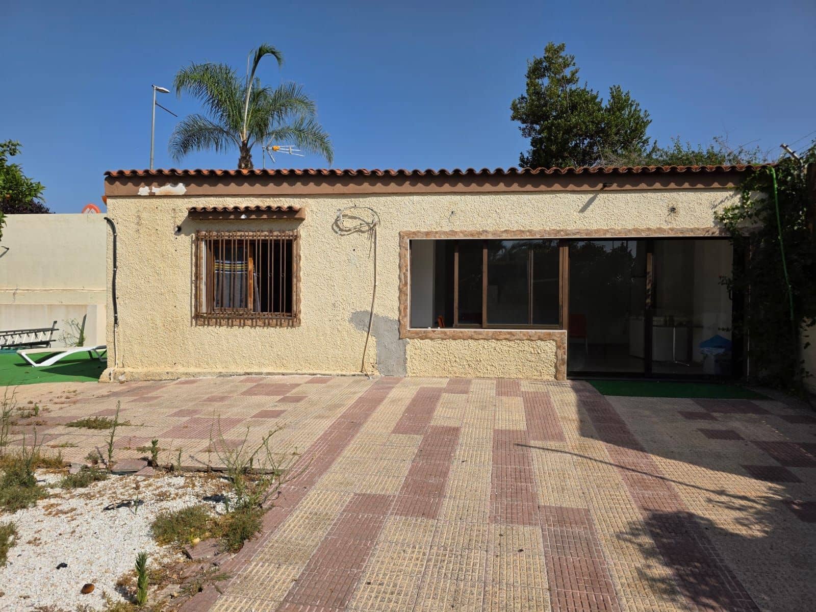 6 bedroom Villa for sale in Santa Pola - € 750,000 (Ref: 9819965)