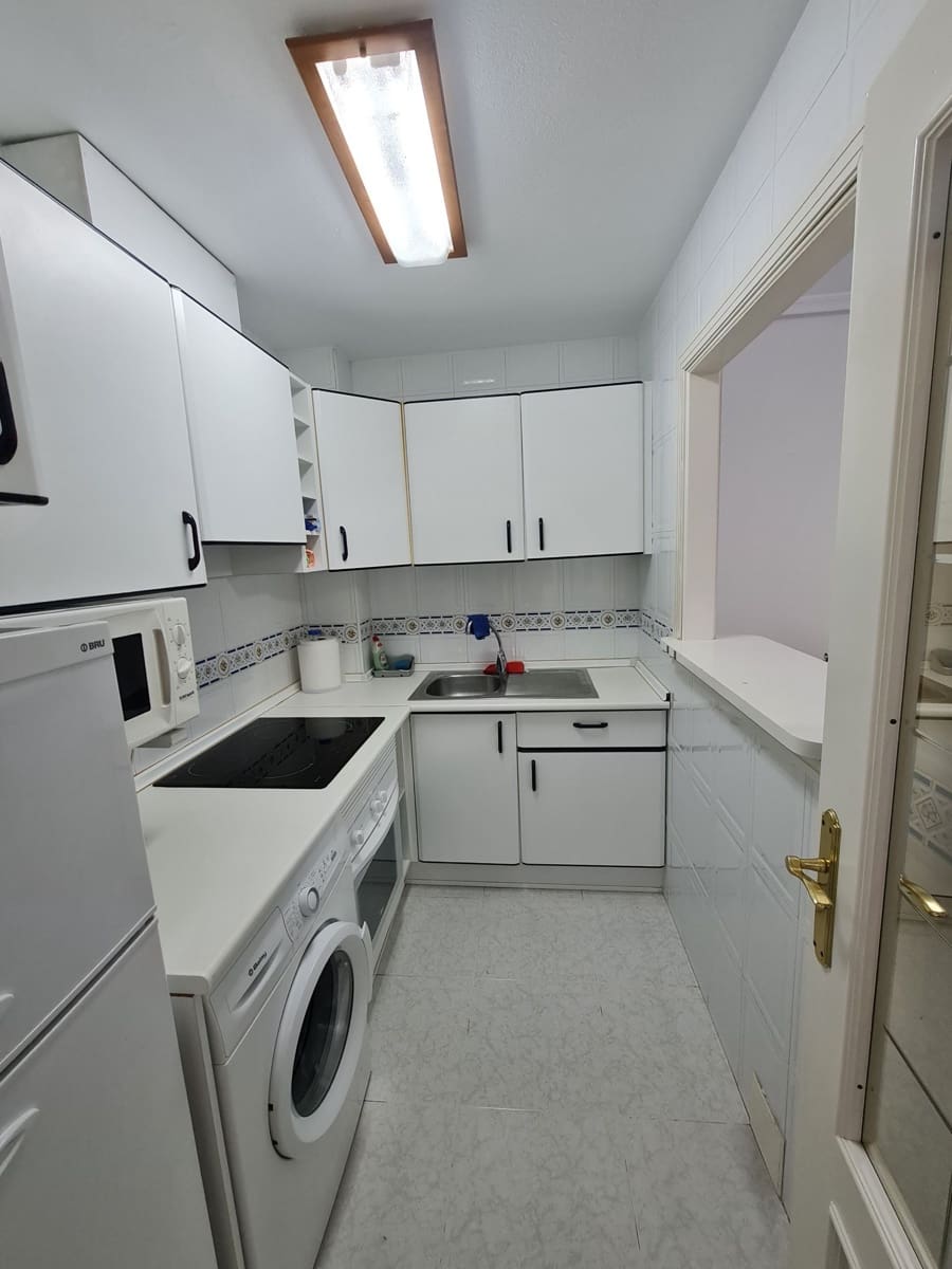 1 bedroom Apartment for rent in Santa Pola - € 800 (Ref: 9830772)