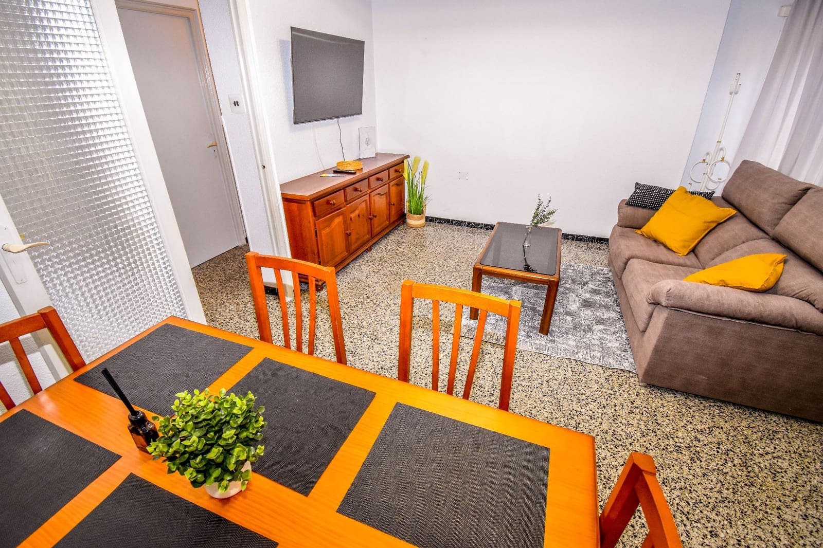 2 bedroom Apartment for rent in Santa Pola - € 750 (Ref: 9838948)