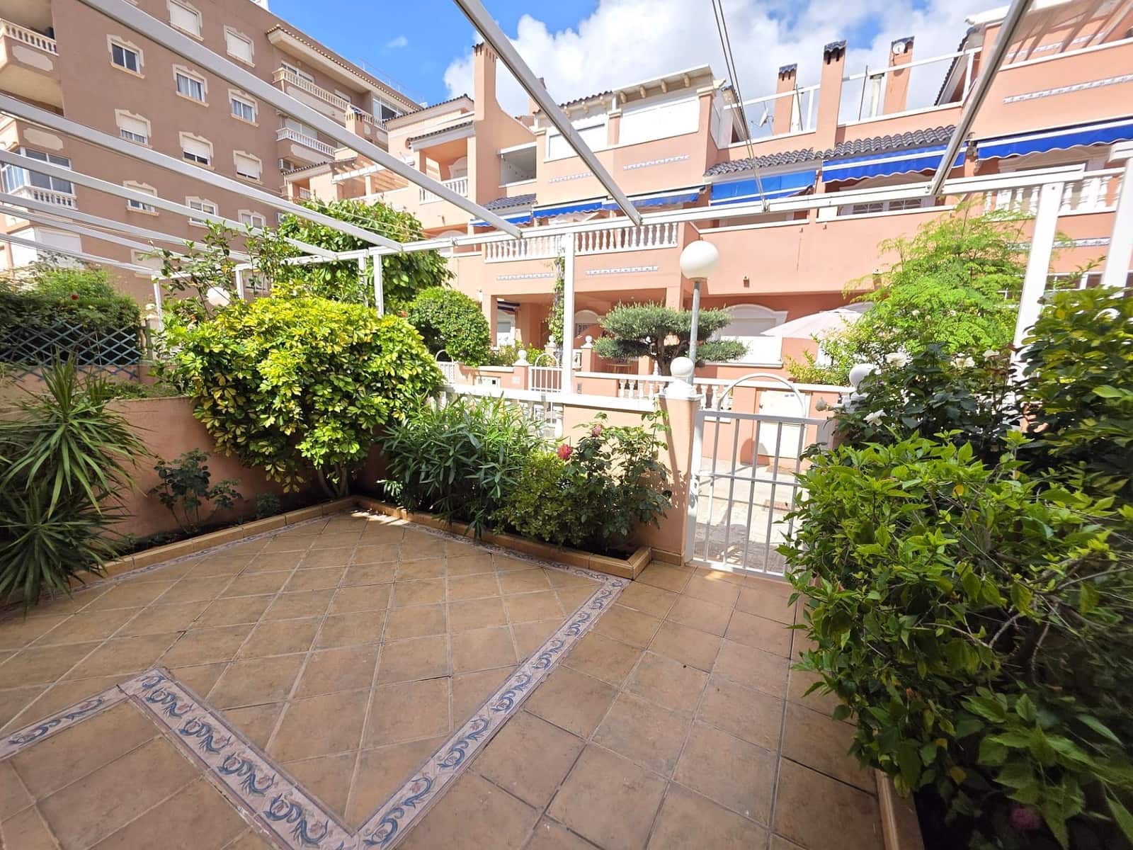 3 quarto Moradia Geminada para venda em Santa Pola - 259 900 € (Ref: 9896211)