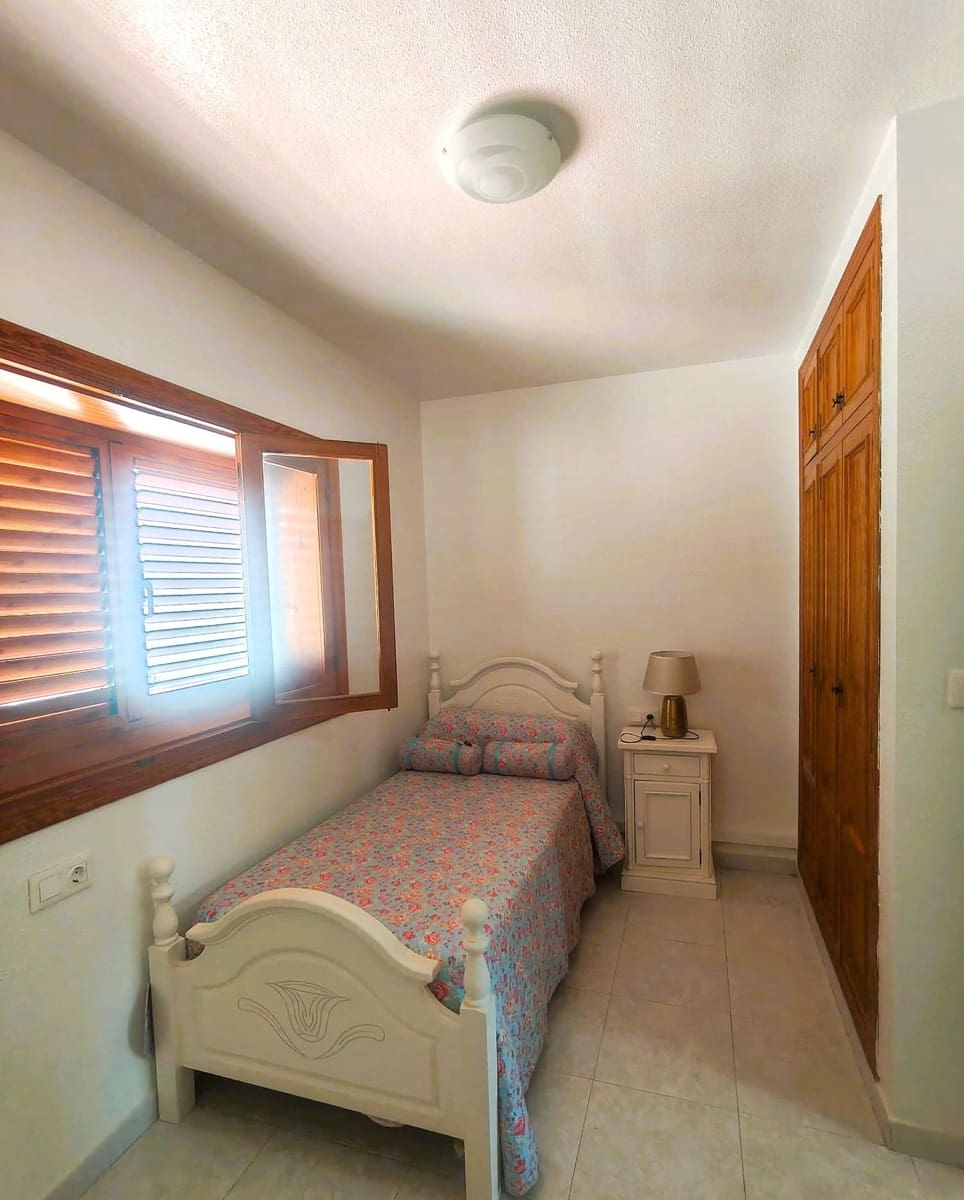 3 chambre Bungalow à vendre à Santa Pola avec garage - 265 000 € (Ref: 9896212)