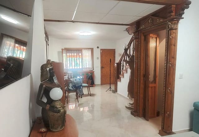 3 bedroom Bungalow for sale in Santa Pola with garage - € 265,000 (Ref: 9896212)
