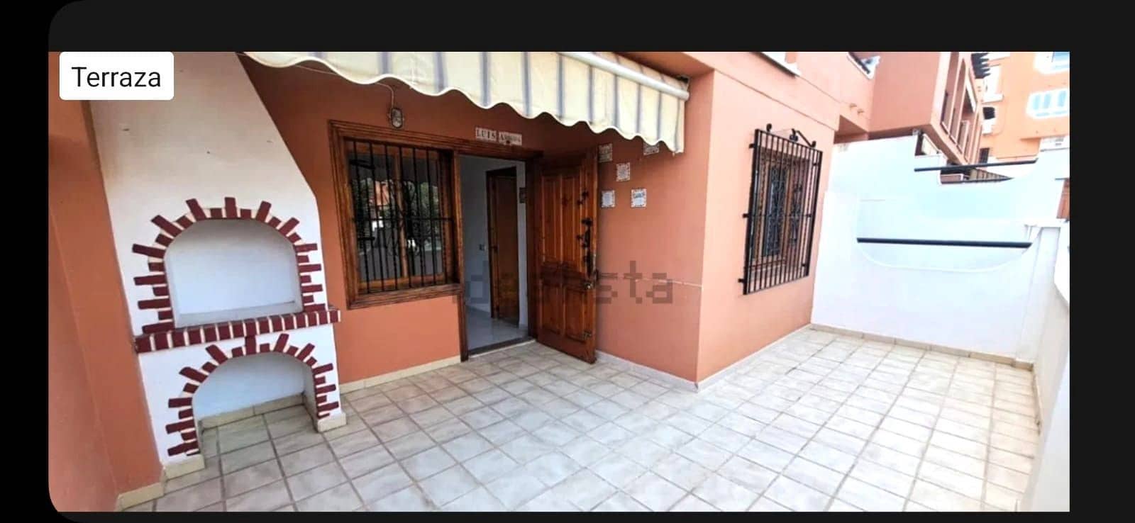 2 slaapkamer Appartement te huur in Torrevieja met zwembad garage - € 800 (Ref: 9912631)