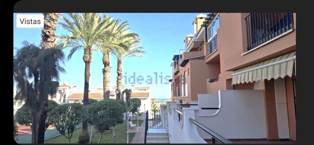 2 slaapkamer Appartement te huur in Torrevieja met zwembad garage - € 800 (Ref: 9912631)