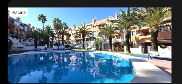 2 slaapkamer Appartement te huur in Torrevieja met zwembad garage - € 800 (Ref: 9912631)