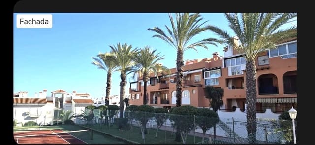 2 slaapkamer Appartement te huur in Torrevieja met zwembad garage - € 800 (Ref: 9912631)