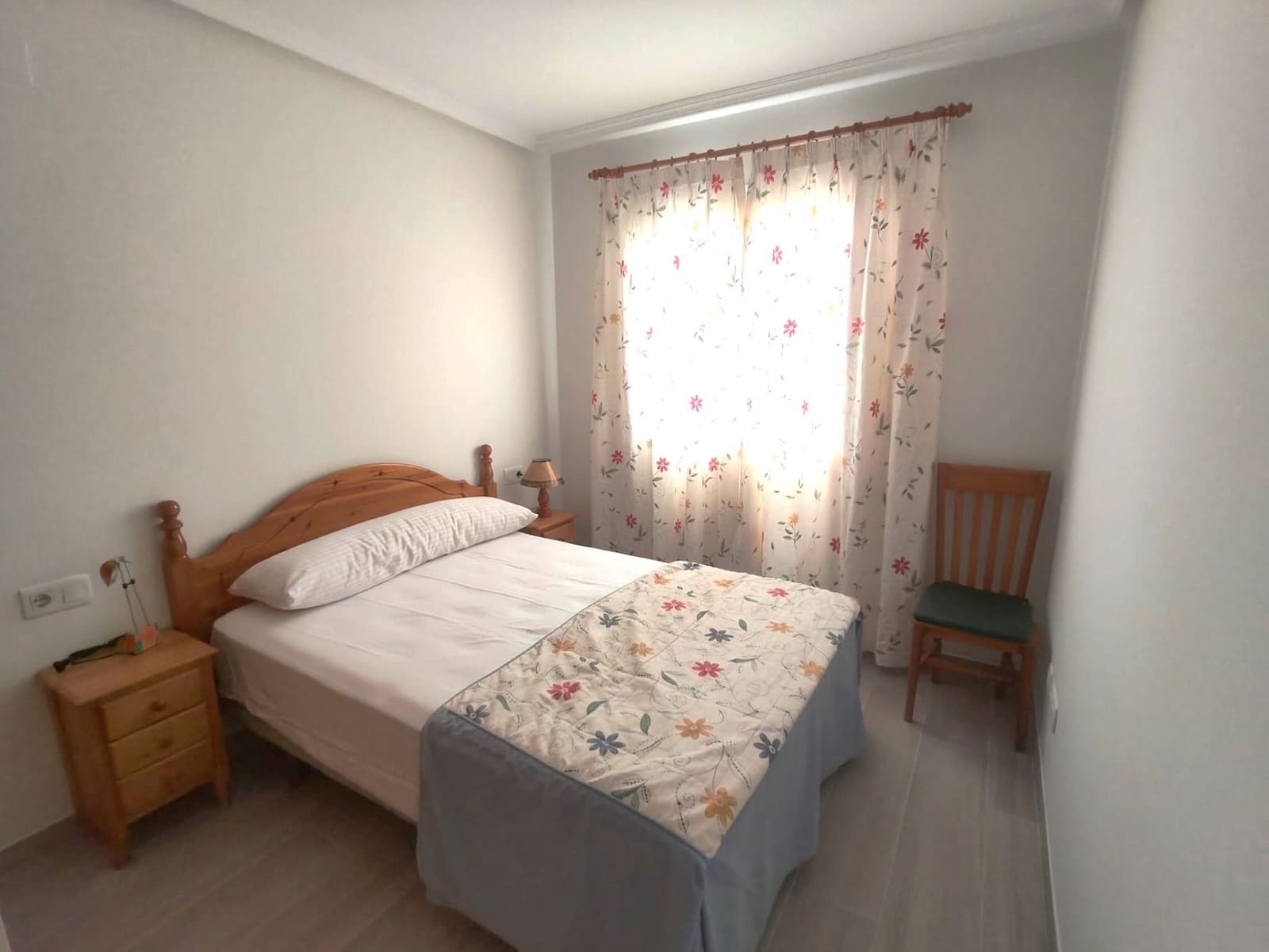 Appartement de 3 chambres à louer à Santa Pola - 850 € (Ref: 9919926)