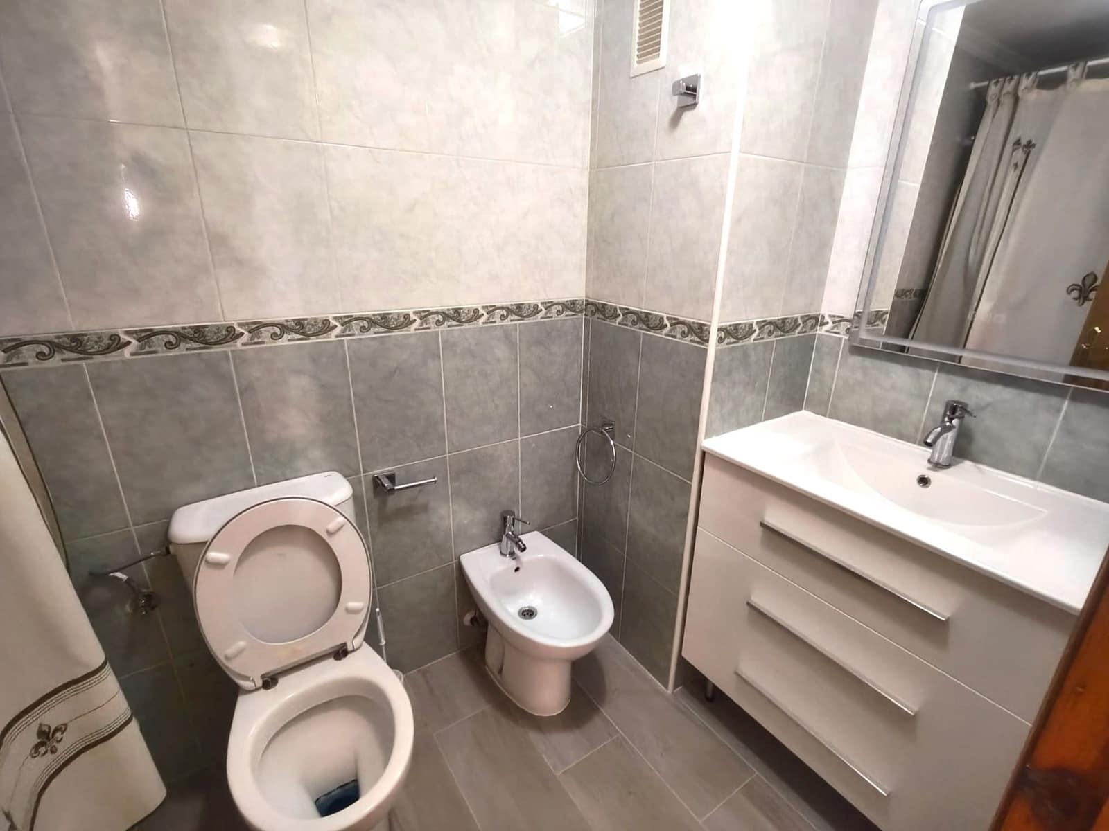 Appartement de 3 chambres à louer à Santa Pola - 850 € (Ref: 9919926)