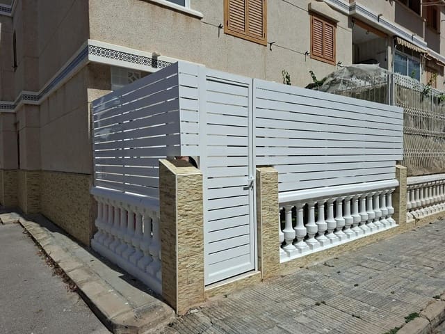 2 bedroom Villa for rent in Playa Tamarit - Playa Lissa, Santa Pola - € 2,000 (Ref: 9928844)