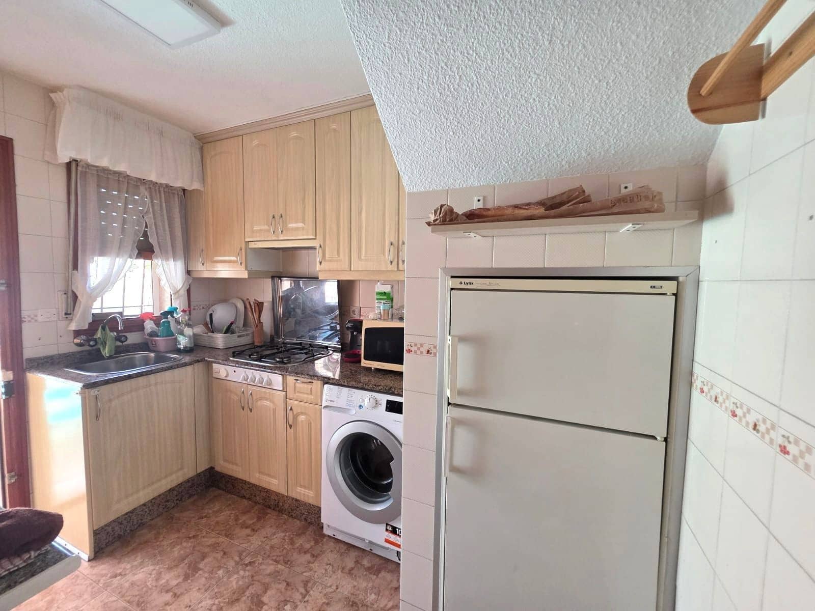 2 soveværelse Bungalow til leje i Santa Pola - € 700 (Ref: 9928846)