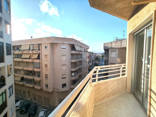 Apartamento de 2 habitaciones en Santa Pola en alquiler - 2.000 € (Ref: 9945298)