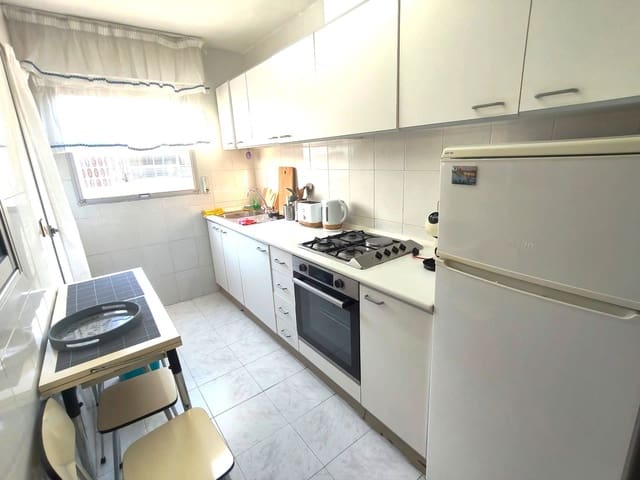 Apartamento de 2 habitaciones en Santa Pola en alquiler - 2.000 € (Ref: 9945298)