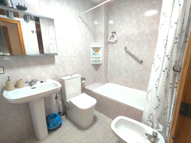 Apartamento de 2 habitaciones en Santa Pola en alquiler - 2.000 € (Ref: 9945298)