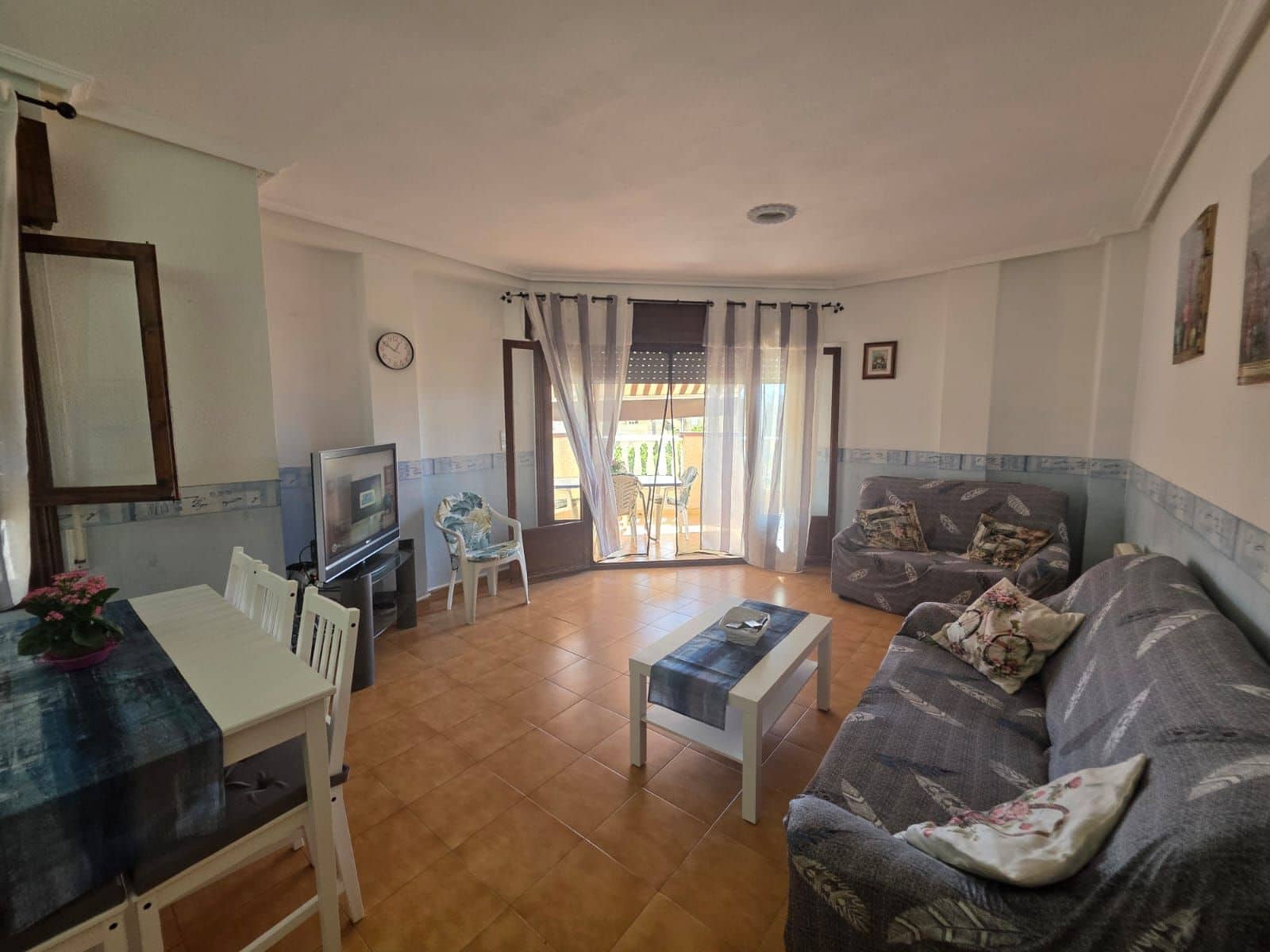 3 sovrum Lägenhet att hyra i Santa Pola - 800 € (Ref: 9966225)