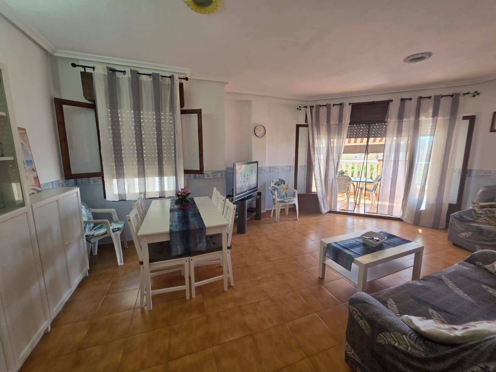 3 sovrum Lägenhet att hyra i Santa Pola - 800 € (Ref: 9966225)