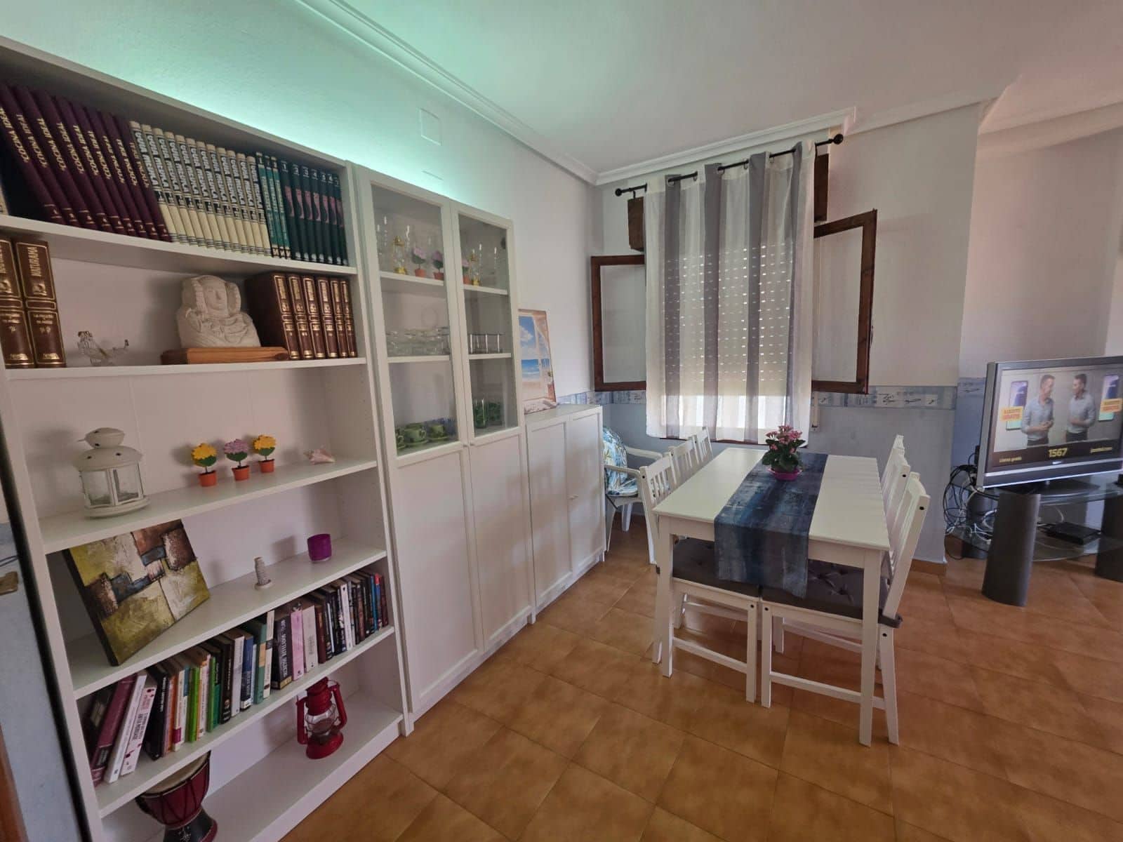 3 sovrum Lägenhet att hyra i Santa Pola - 800 € (Ref: 9966225)