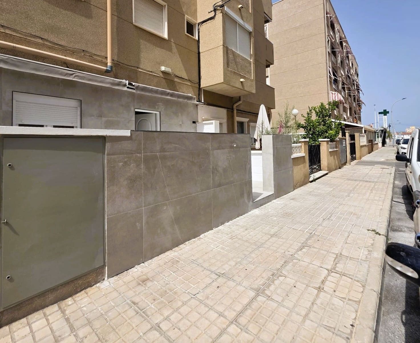 1 bedroom Commercial for sale in Santa Pola with garage - € 149,000 (Ref: 9966226)