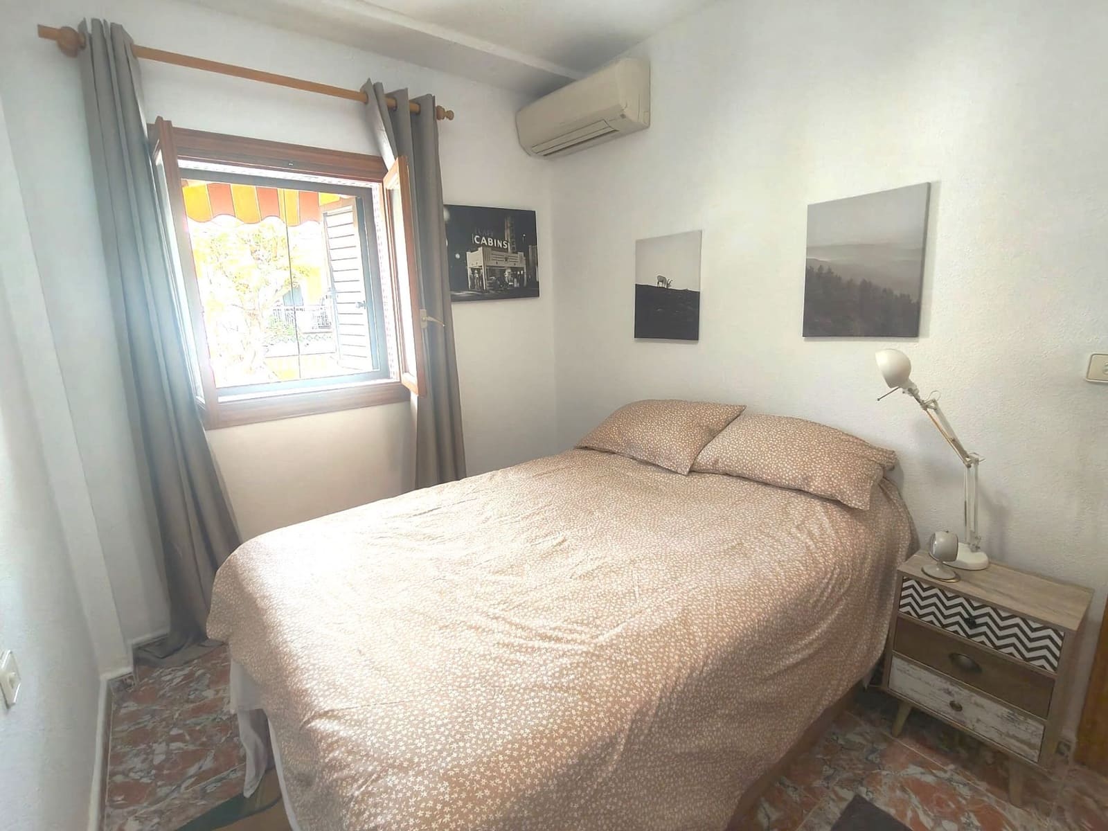 2 bedroom Bungalow for rent in Santa Pola - € 2,000 (Ref: 9972905)